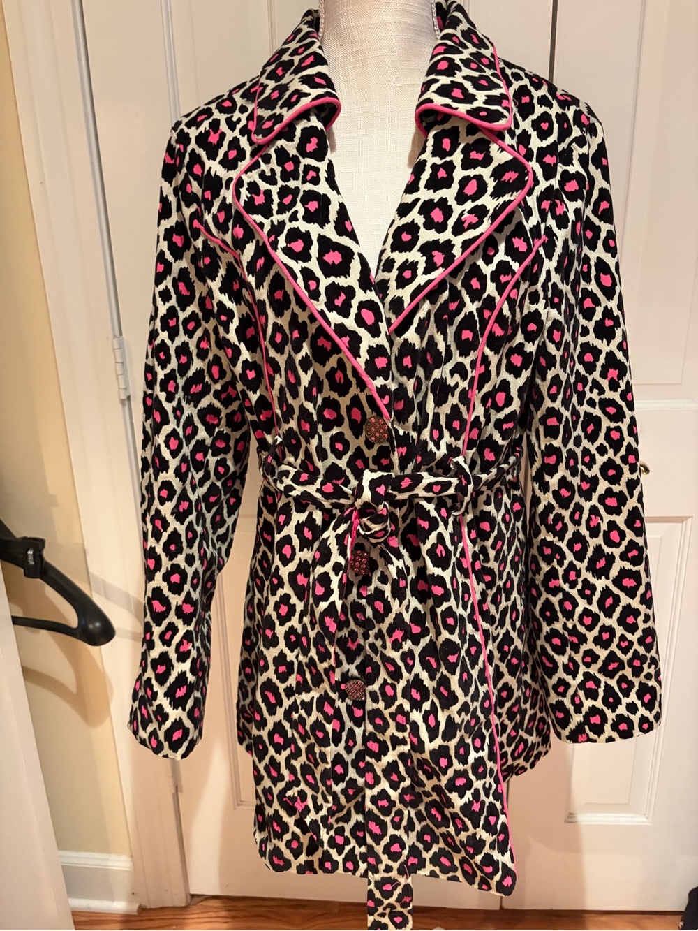 Boutique leopard print jacket  size XL. Callout see last photo.   NWOT